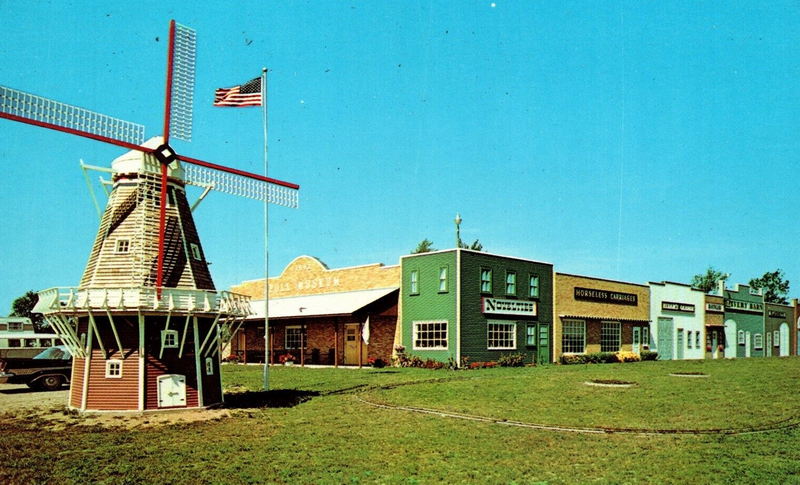 Poll Museum - Vintage Postcard (newer photo)